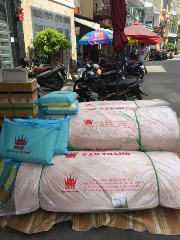 Service sending goods to Canada from Vietnam