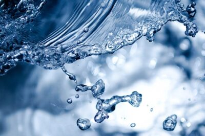 Importancia del Agua en la Experiencia Gastronómica: Cómo el agua puede influir en la percepción de la comida en un restaurante